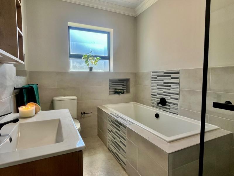 3 Bedroom Property for Sale in Reebok Western Cape